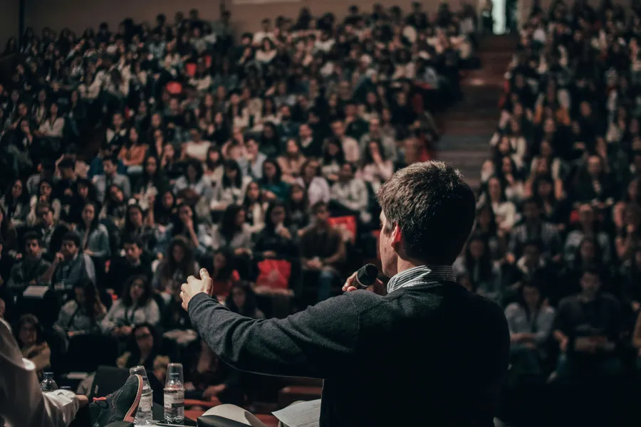 Executive speaking engagements on sovereign communications